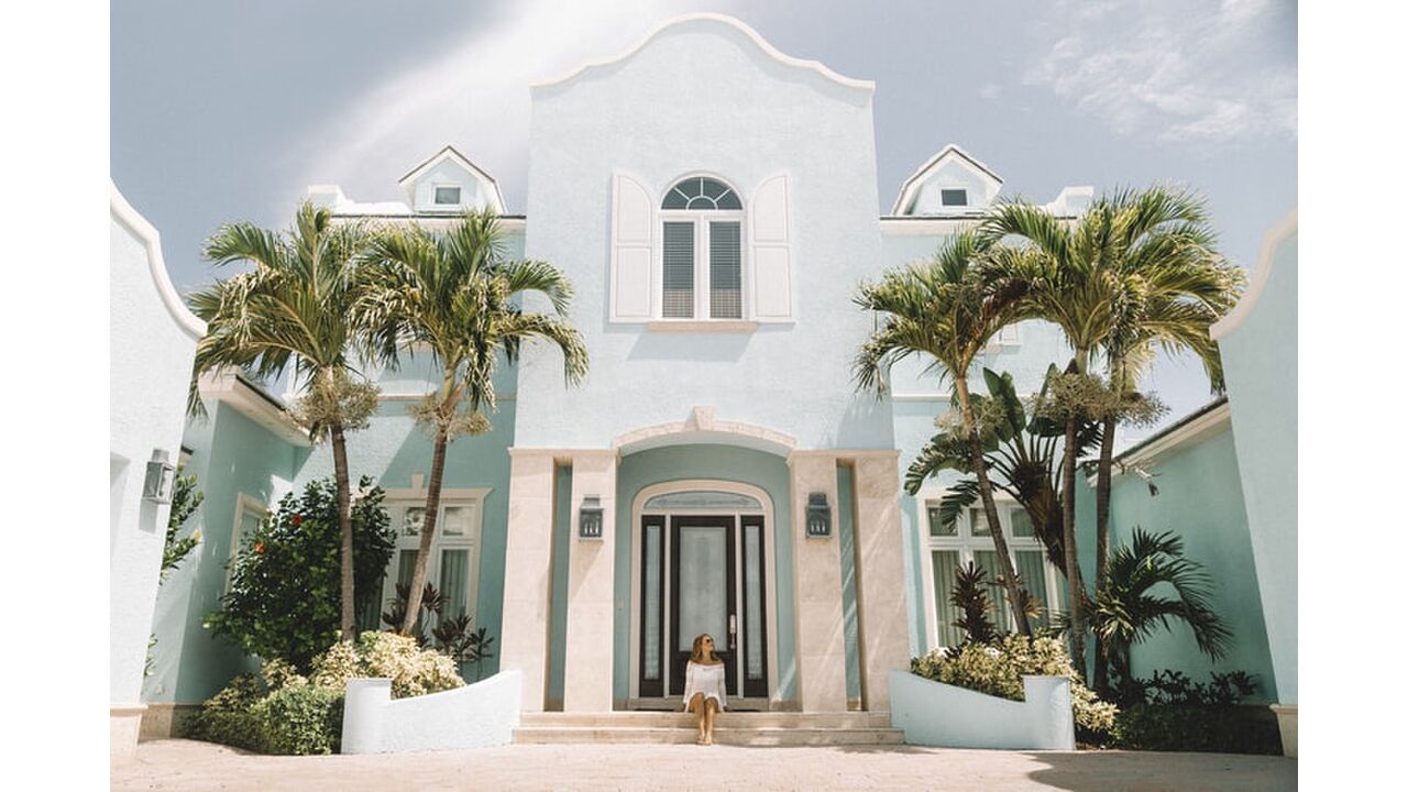 Illustratie voor: Wil jij naast je beste vriendin wonen? Bekijk dan deze super luxe villa’s precies naast elkaar