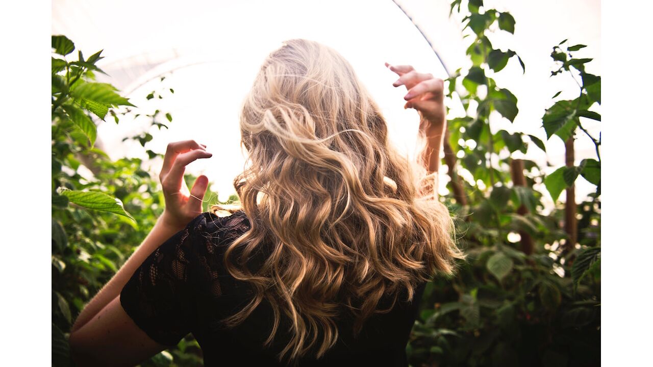 Illustratie voor: Mooi haar en glanzende nagels? Deze 4 voedingsmiddelen moet je eten!
