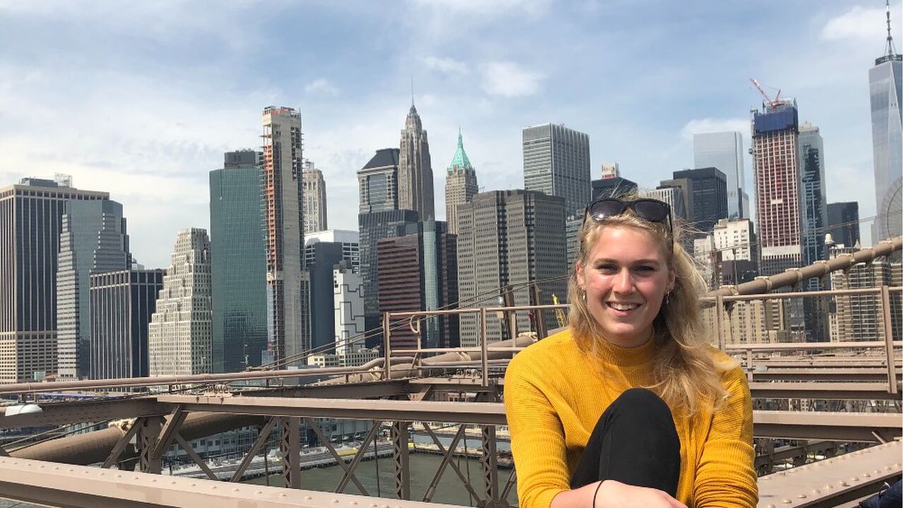 Illustratie voor: Robyn woont nu in NYC: “Het is hier zo veel leuker dan in Nederland”