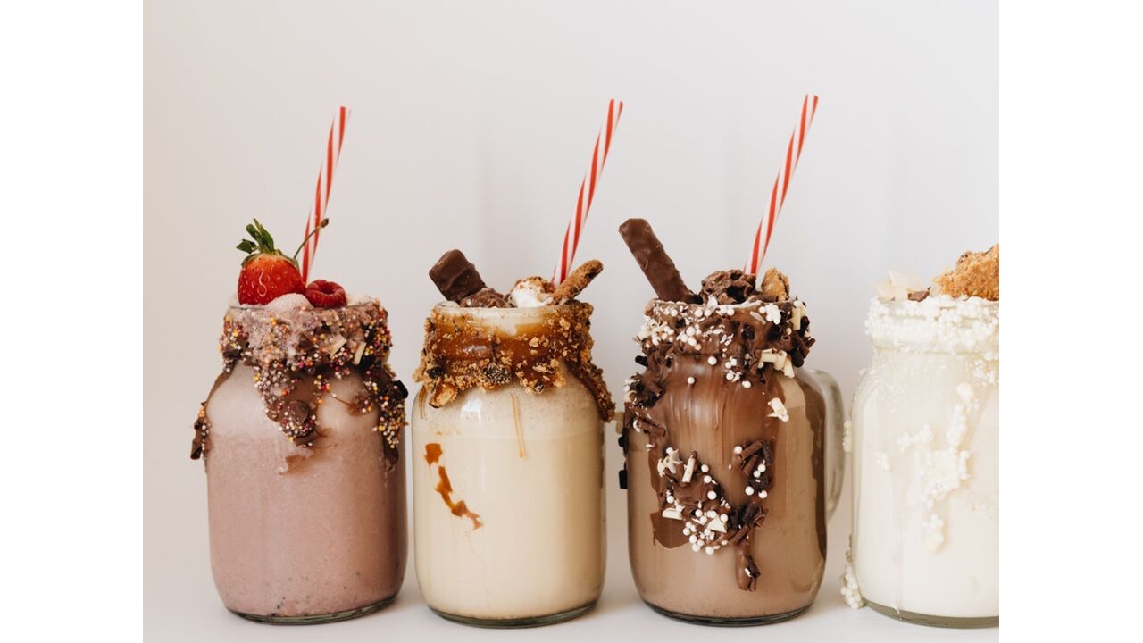 Illustratie voor: Freakin’ lekker: recept voor Flügel freakshake (18+)