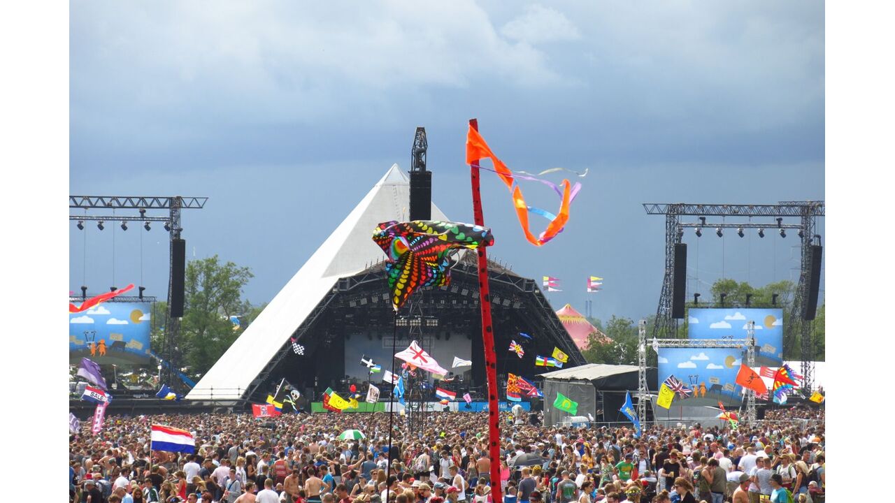 Illustratie voor: Europese festivals 2021: op deze feestjes in Europa kan jij deze zomer losgaan