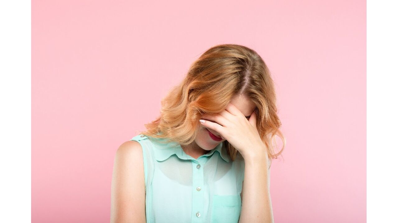 Illustratie voor: Wat alle vrouwen doen (maar we stiekem niet willen toegeven)