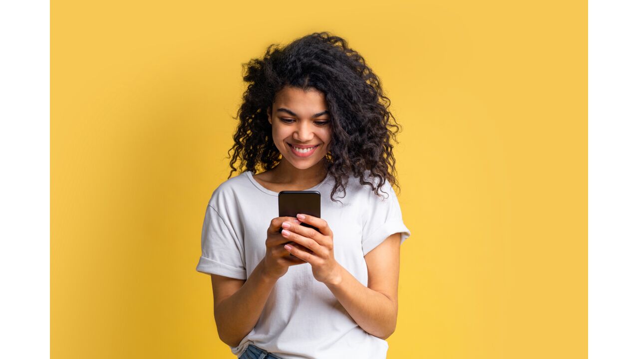 Illustratie voor: Fases waar je doorheen gaat als je (eindelijk) ook op TikTok zit