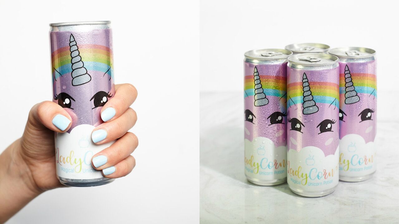 Illustratie voor: Er bestaat nu een unicorn drankje en het ziet er magisch lekker uit