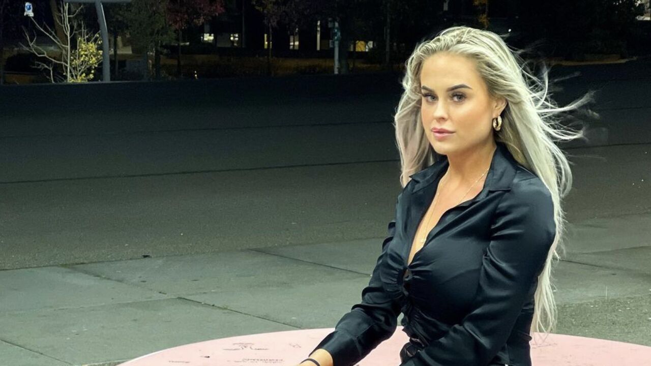 Illustratie voor: Temptation Island Julia zou zo aan dit datingprogramma mee doen!