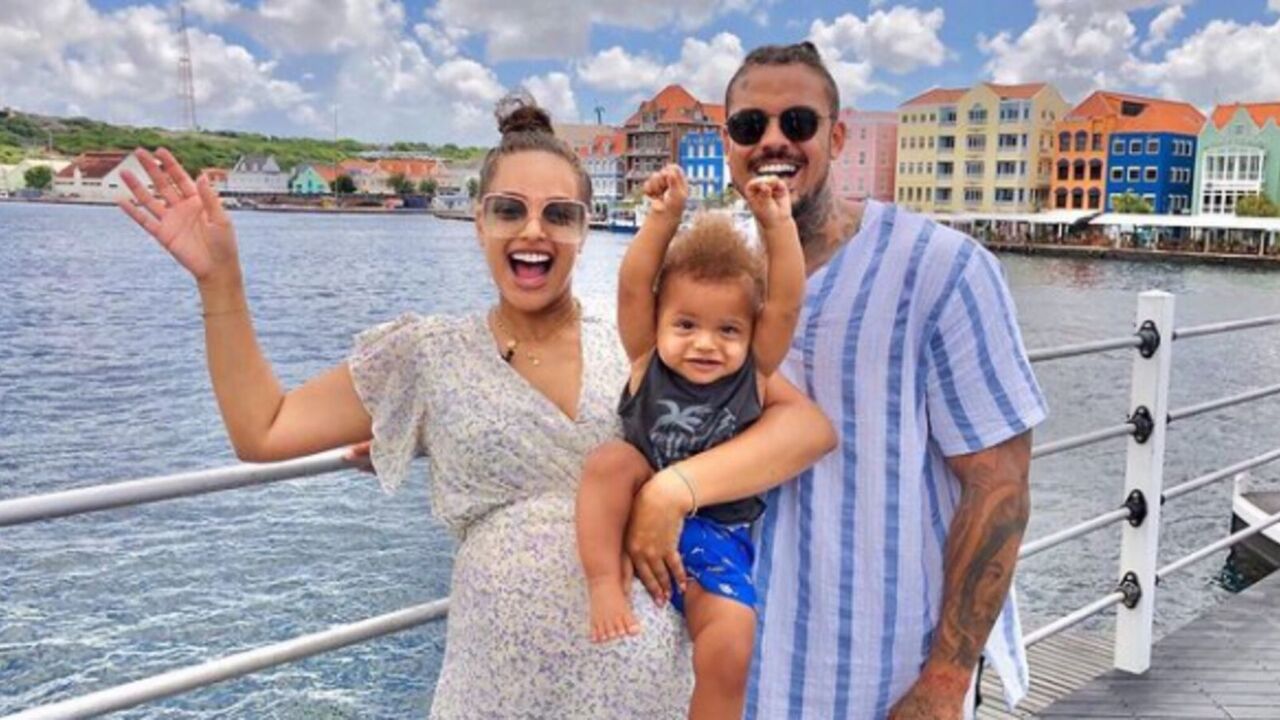 Illustratie voor: Wow: Channah emigreert met de kids naar Curaçao, maar wel zónder Quentin