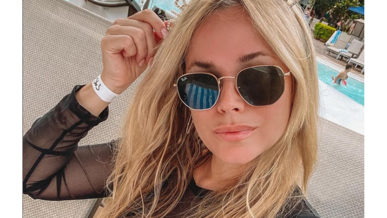 Illustratie voor: SI Swimsuit komt met statement: bikinimodel met keizersnede litteken kan!