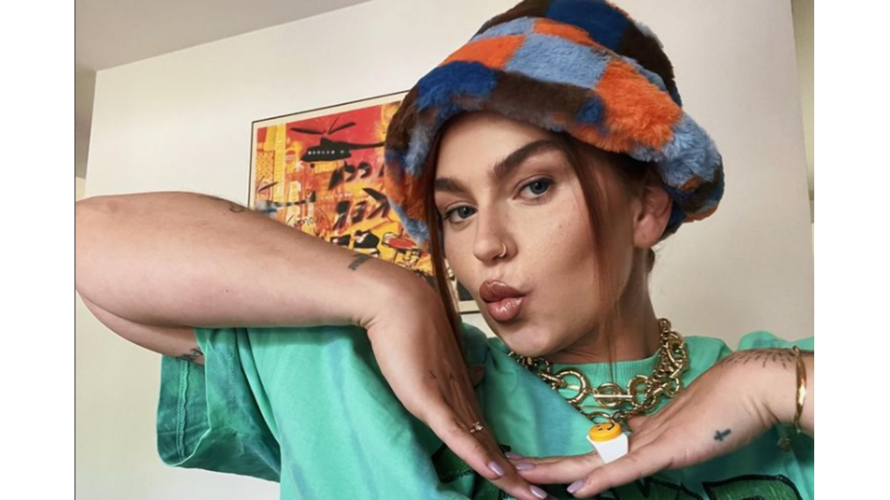 Illustratie voor: Zien: volgers zijn in shock door bikinifoto Roxeanne Hazes