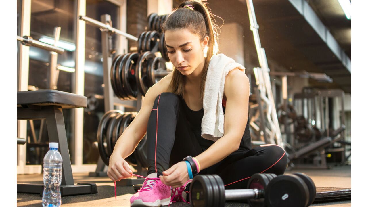 shy-girl-workout