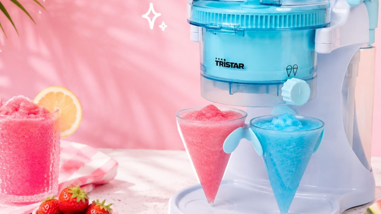 Slushy maker Action.