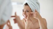 Illustratie voor: 8 beweringen over acne die je niet meer moet geloven
