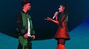 Illustratie voor: Dit is het nieuwe nummer van Justin Bieber en Ariana Grande