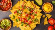 Illustratie voor: Dit zijn de 3 lekkerste nacho recepten voor thuis op de bank