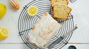 Illustratie voor: Cheers! Bij dit gin-tonic cake recept eet je je vingers op 