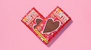 Illustratie voor: Happy Valentine: Tony Chocolonely komt met maar liefst 2 (!) nieuwe goddelijke repen