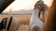 Illustratie voor: Shopalert: De meest fashionable sandalen van 2021