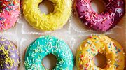 Illustratie voor: Hotspot alert: er bestaat een donut hotel en wij willen er nú overnachten
