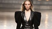 Illustratie voor: VIDEO: 24 uur met een topmodel naar de Paris Fashion Week