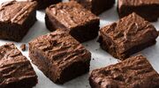 Illustratie voor: Zo maak je Tony’s Chocolonely karamel zeezout brownies