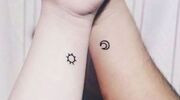 Illustratie voor: 27 matching tattoos voor jou en je zus