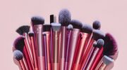 Illustratie voor: Make-up aanbrengen? Ruil je handen in voor écht goede make-up tools voor een fijn prijsje + zo gebruik je ze
