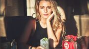 Illustratie voor: Blake Lively drinkt geen druppel alcohol meer en deelt haar gouden tip