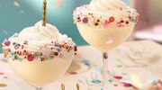 Illustratie voor: Jarig? Probeer deze heerlijke Baileys Birthday Cake cocktail!