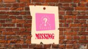 Missing poster aan de muur.