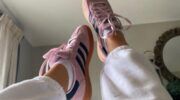 Roze Adidas VL Court 3.0.
