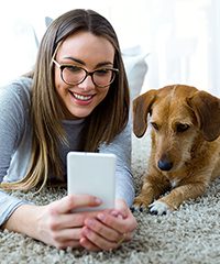 Illustratie voor: 24 dingen die je alleen begrijpt als je een hond hebt