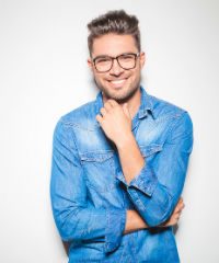 Illustratie voor: 11 redenen waarom het leuk is om een nerdy jongen te daten