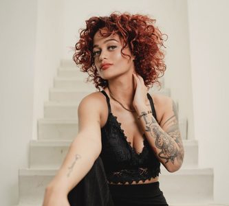 Illustratie voor: Temptation Island’s Sophie over haar coming out: ‘Ik voelde mij vies’