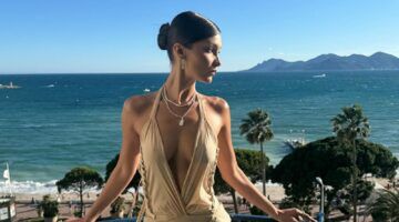 Bella Hadid met een mooie ketting om.