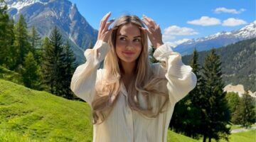 Megan Desaever poseert voor een foto.