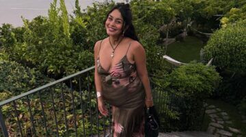 Vanessa Hudgens poseert voor een foto.