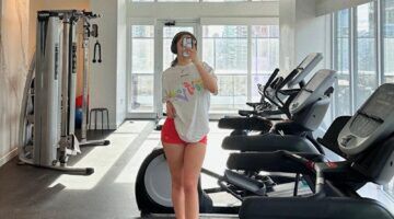 Foto van influencer Fernanda Ramirez in de sportschool.