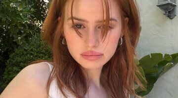 Selfie van Madelaine Petsch.