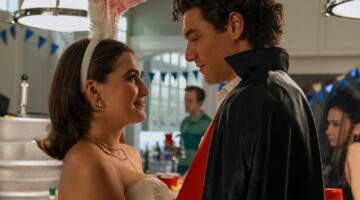 Hannah en Garrett in Off Campus.