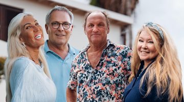 Caroline, Paul, Fred en Mireille in B&B Vol Liefde.