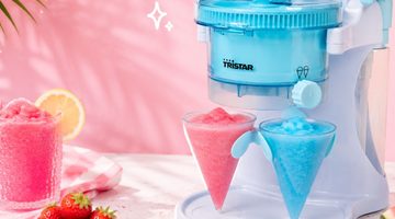 Slushy maker Action.