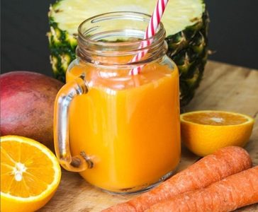 Illustratie voor: Even een kleine detox gepland? Dit zijn de 5 lekkerste gezonde smoothies