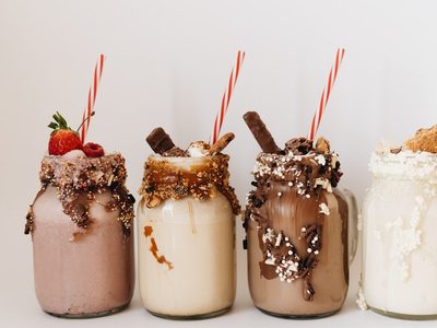 Illustratie voor: Freakin’ lekker: recept voor Flügel freakshake (18+)