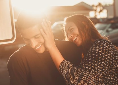 Illustratie voor: 7 momenten die je herkent als je een nieuwe crush hebt