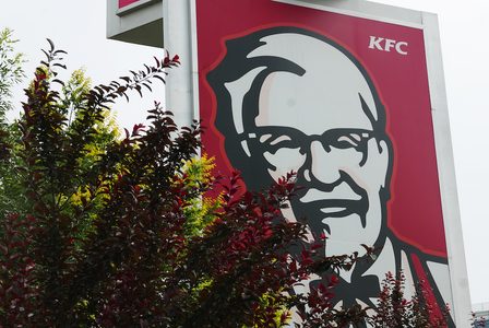 Illustratie voor: KFC introduceert Chicken & Donuts