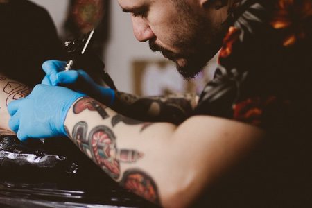 Illustratie voor: Tattoo shop Amsterdam: dit zijn de beste plekken om een tattoo te zetten