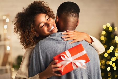 Illustratie voor: Sexy kerstcadeaus: perfect om te geven én leuk om te krijgen