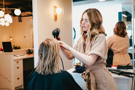 Illustratie voor: Kappers Rotterdam: dit zijn onze 7 favoriete salons
