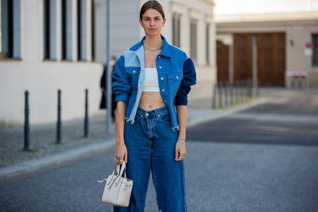 Illustratie voor: Deze bijzondere jeans trend zorgt ervoor dat jouw denim alles behalve basic is