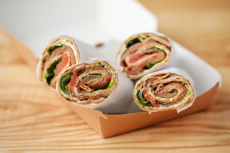 Illustratie voor: Wraps maken is super simpel met deze fijne recepten