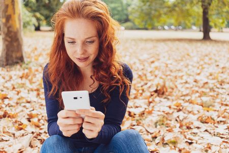 Illustratie voor: 10x herfst wallpapers voor je telefoon die je nú als achtergrond wilt instellen